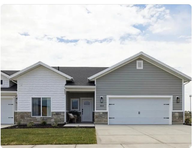 2543 S 2430 W 511, Syracuse