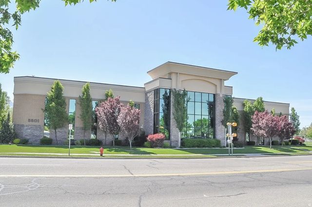 5801 S Fashion Blvd 200, Murray