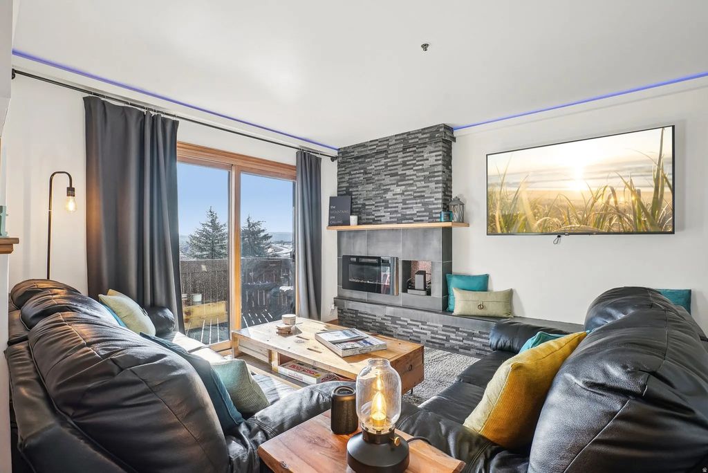 7035 N 2200 W 3o, Park City