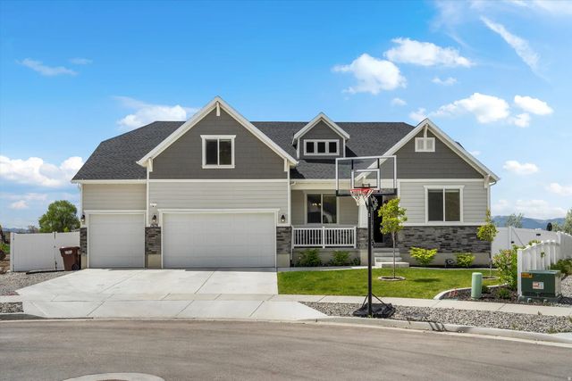 1978 E Colette St 1303, Lake Point
