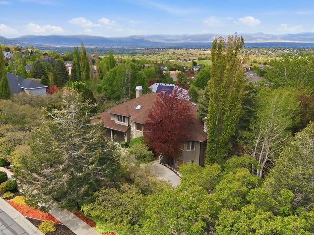 11802 S Hidden Brook Blvd, Sandy