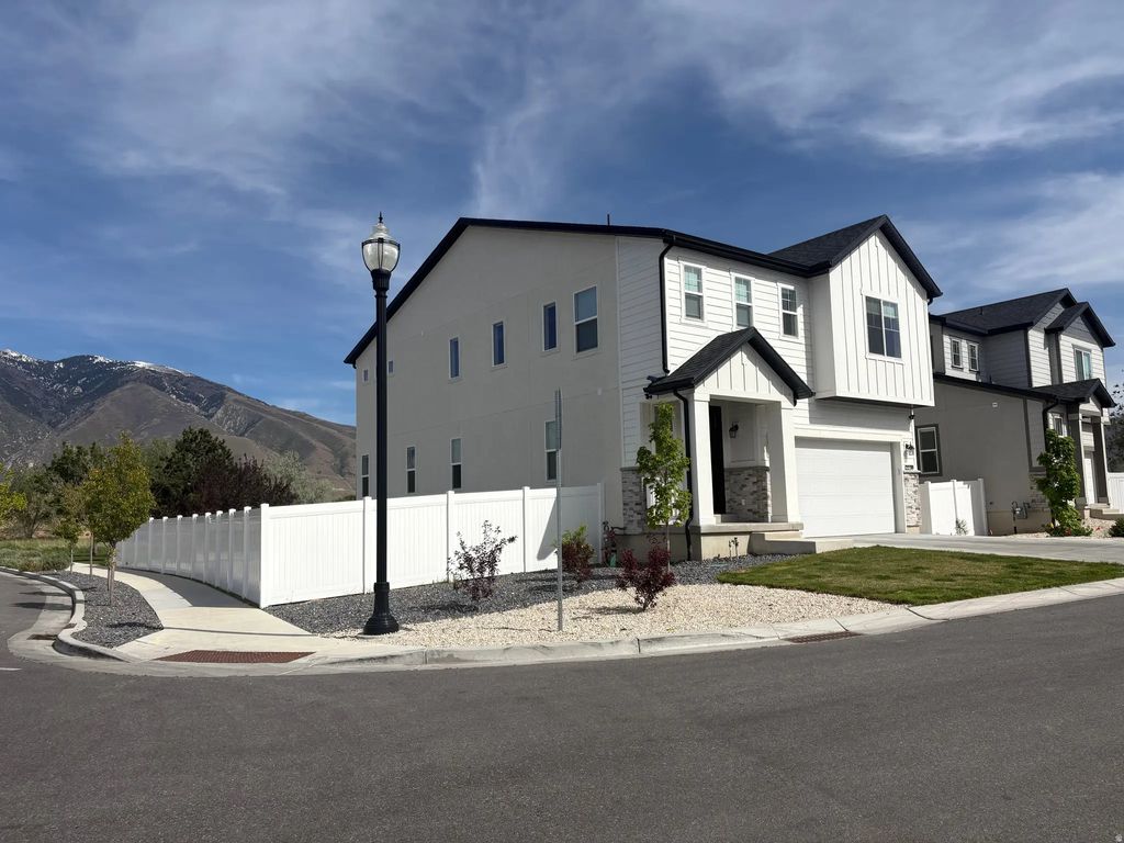12239 S Hannah View Ln E 54, Draper
