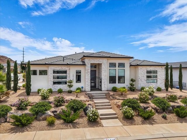 1314 E Cheyenne Way, Washington