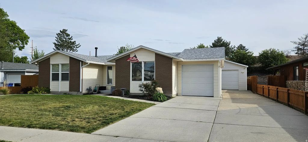 2755 W Hazelhurst Dr, Taylorsville