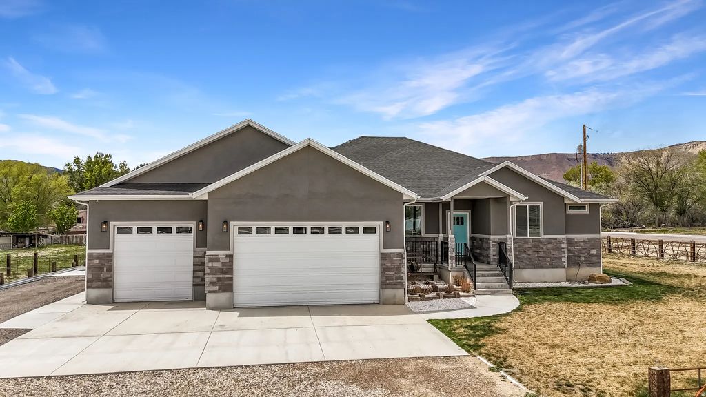 365 N 100 E, Ferron