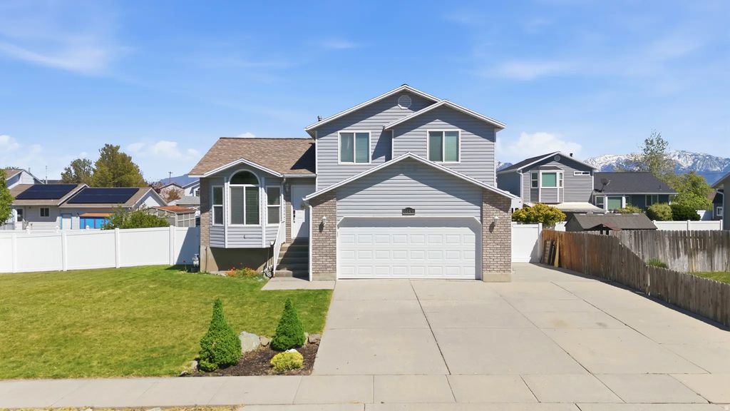 6149 S Walnut Wood Dr, Kearns