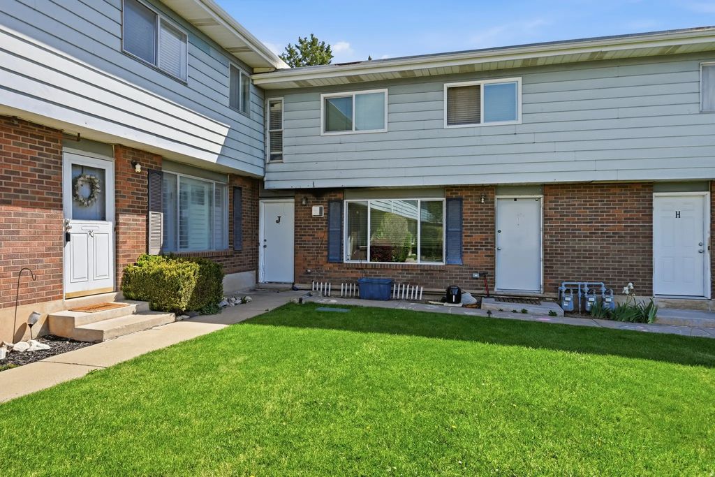 1088 Nayon Dr J, Layton
