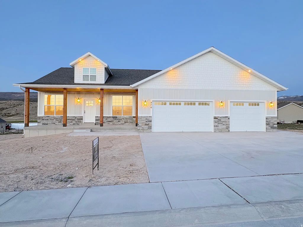 976 N 180 W, Mayfield