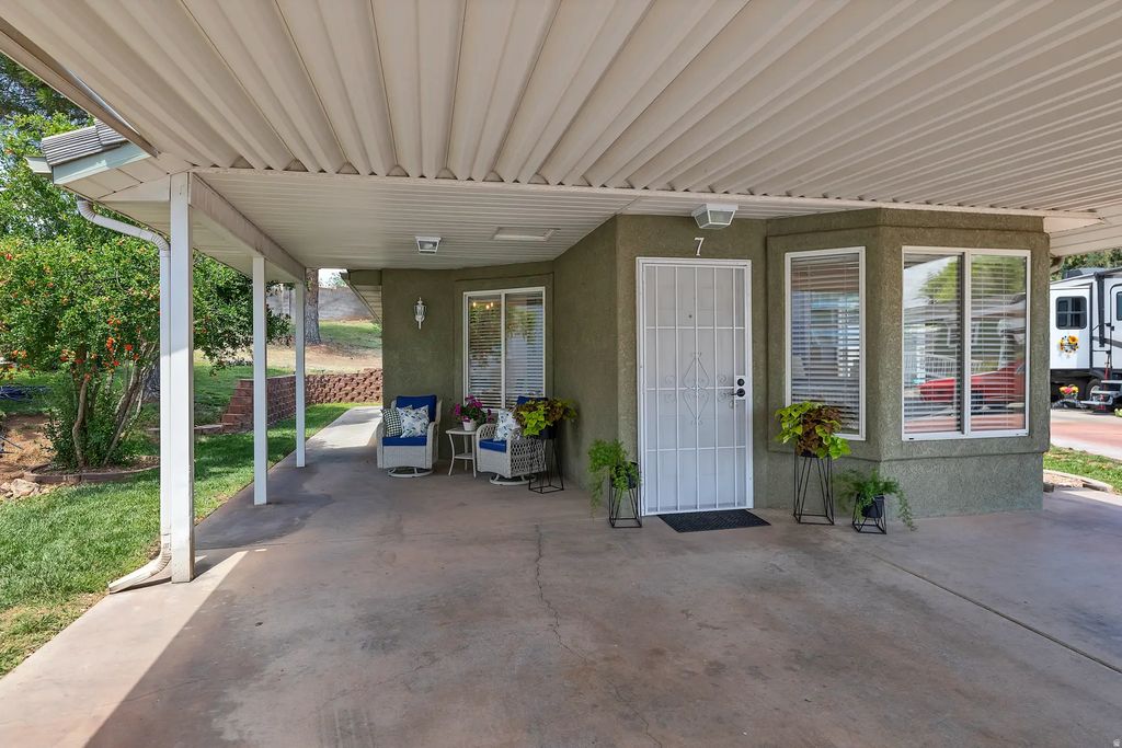 2990 E Riverside Dr 7, St. George