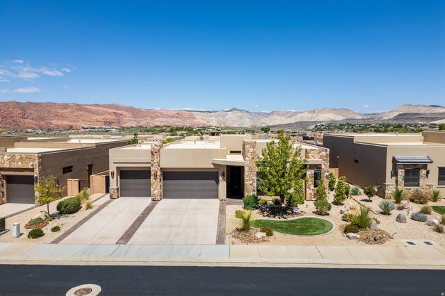 4749 N Cottontail Dr, St. George