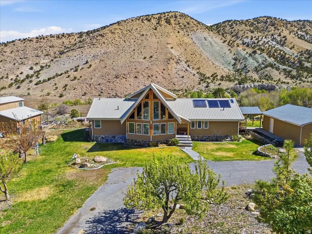 811 E Canyon Rd N, Mayfield