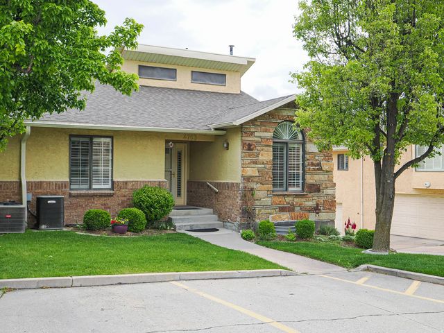 4763 S Castle Ridge Dr E, Millcreek