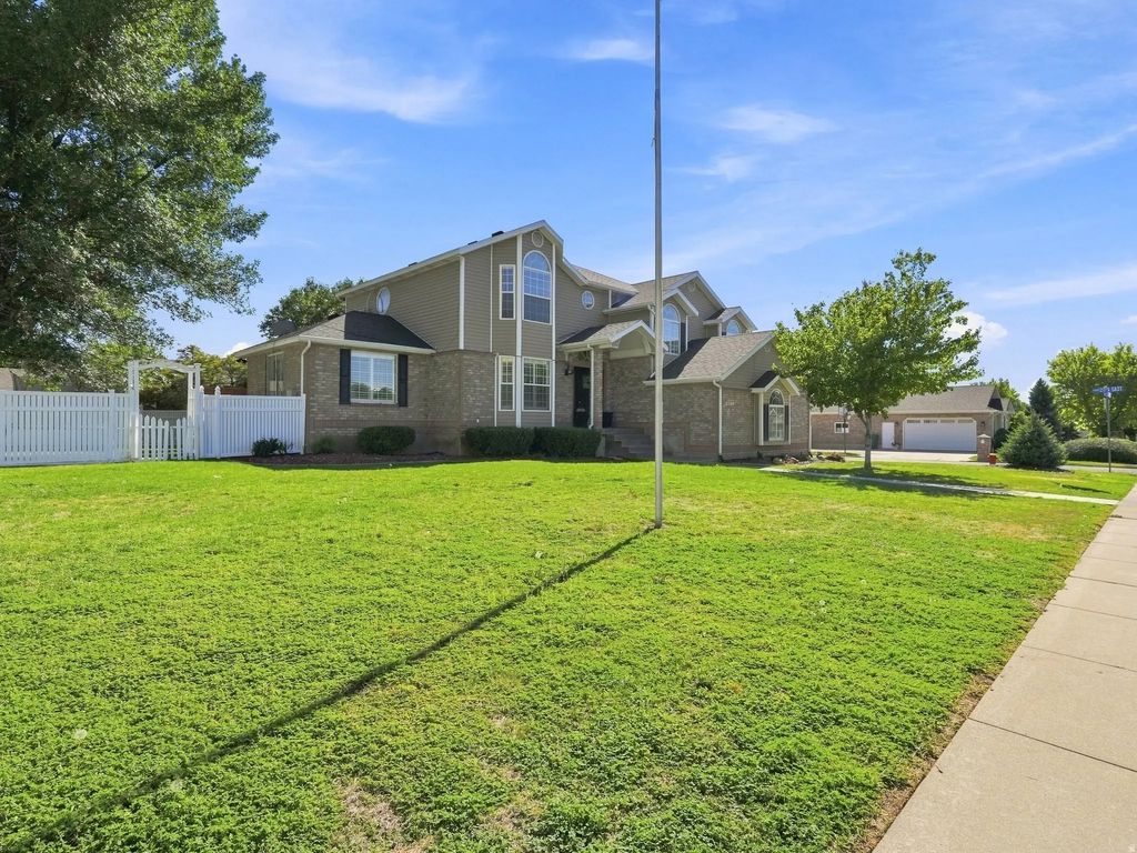 2790 E 25 S, Layton