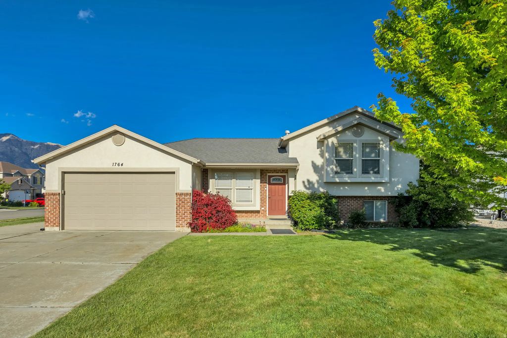 1764 N 300 W, North Ogden