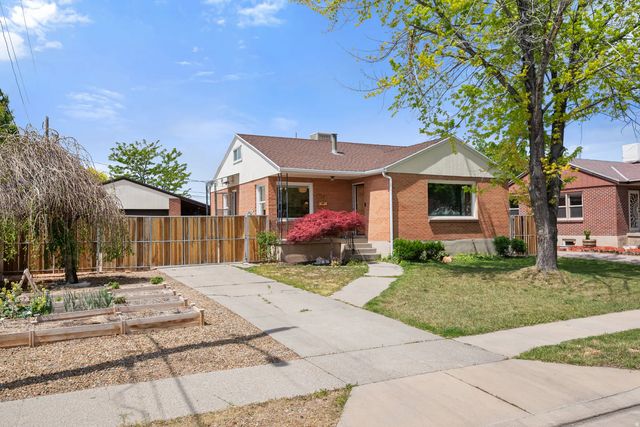 5848 S 157 W, Murray