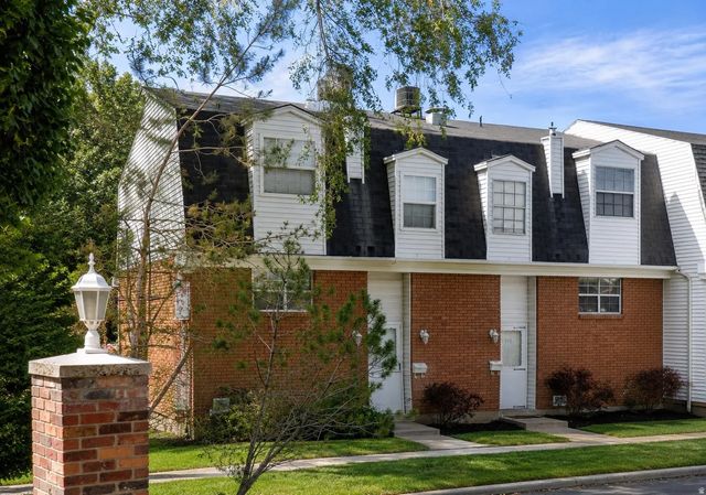 696 E Williamsburg Park Cir, Sandy