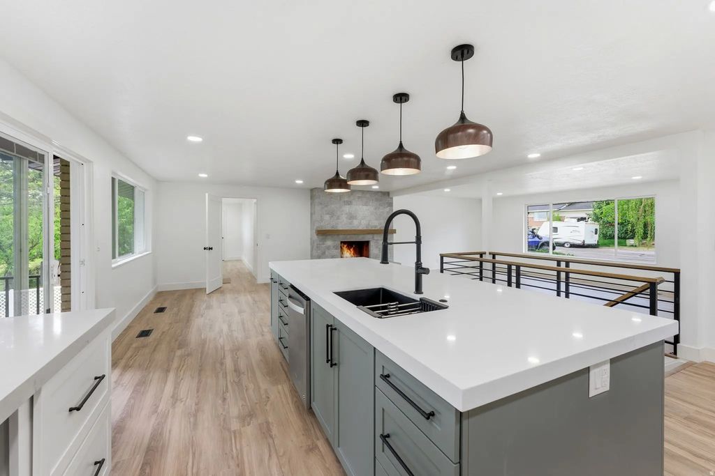 871 N Bonita Way E, Centerville