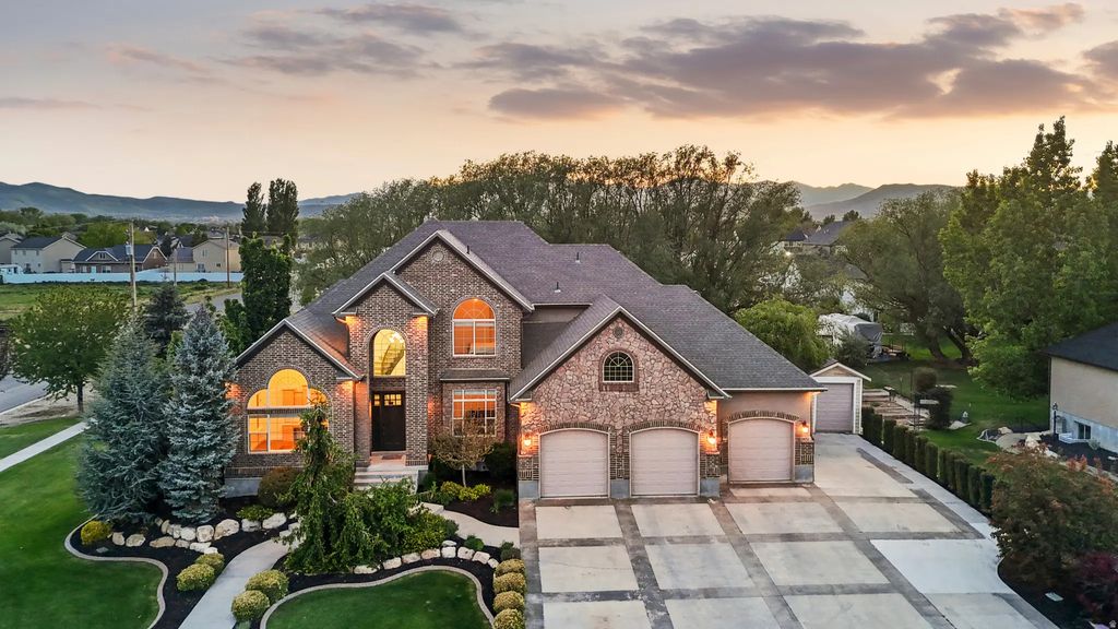 1872 S Country Lane W, Lehi