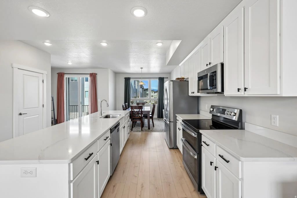 528 S 950 W, American Fork