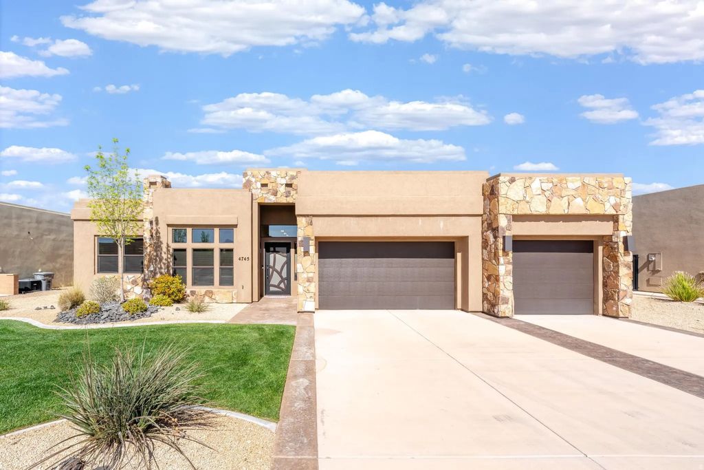 4745 N Cottontail Dr, St. George