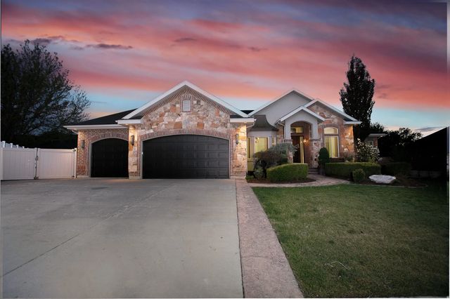 1203 W Makiya Cir, South Jordan