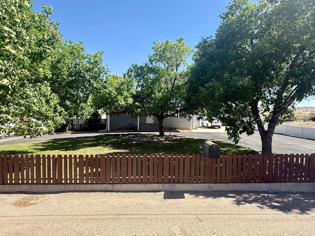 2726 E 5000 S, Vernal