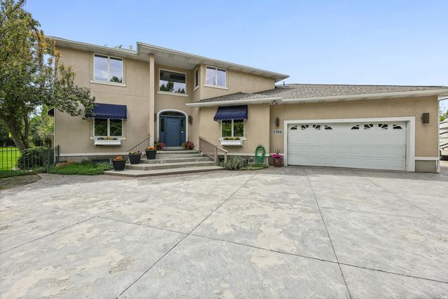 1436 E Vine St S, Murray