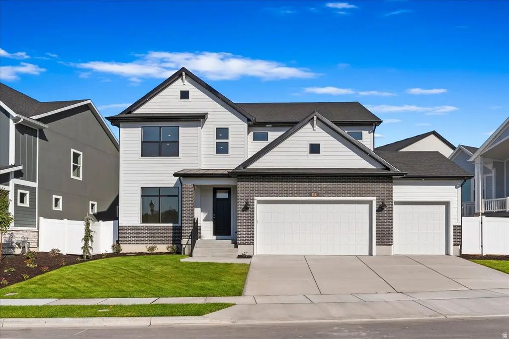 1224 E Amarylis Way, Layton