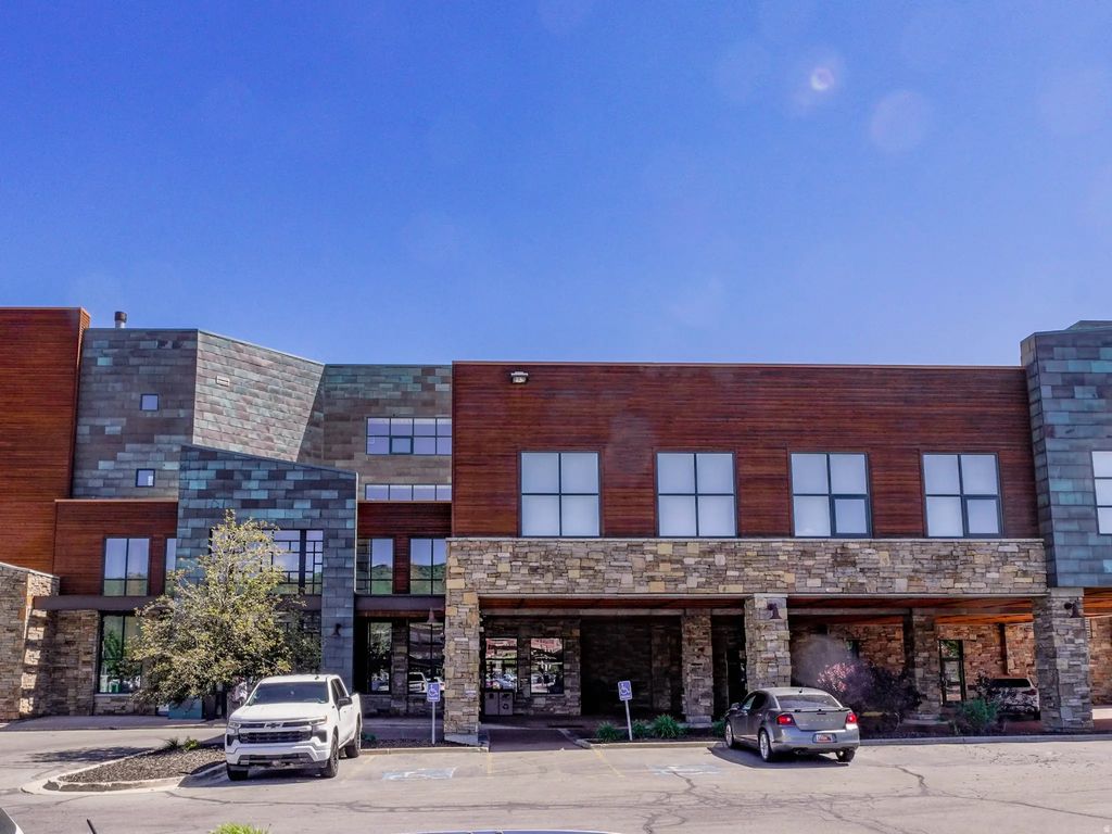 1456 W Newpark Blvd 213, Park City
