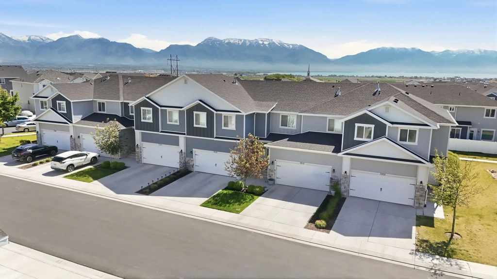7228 N Clover Leaf Ln, Eagle Mountain