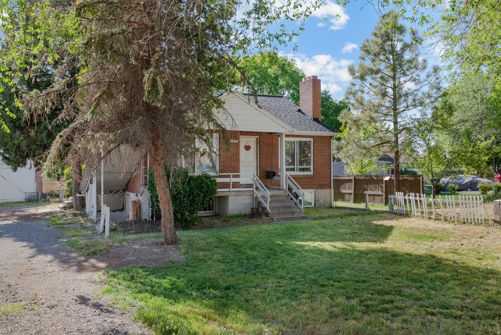 1275 N Geneva Rd, Provo