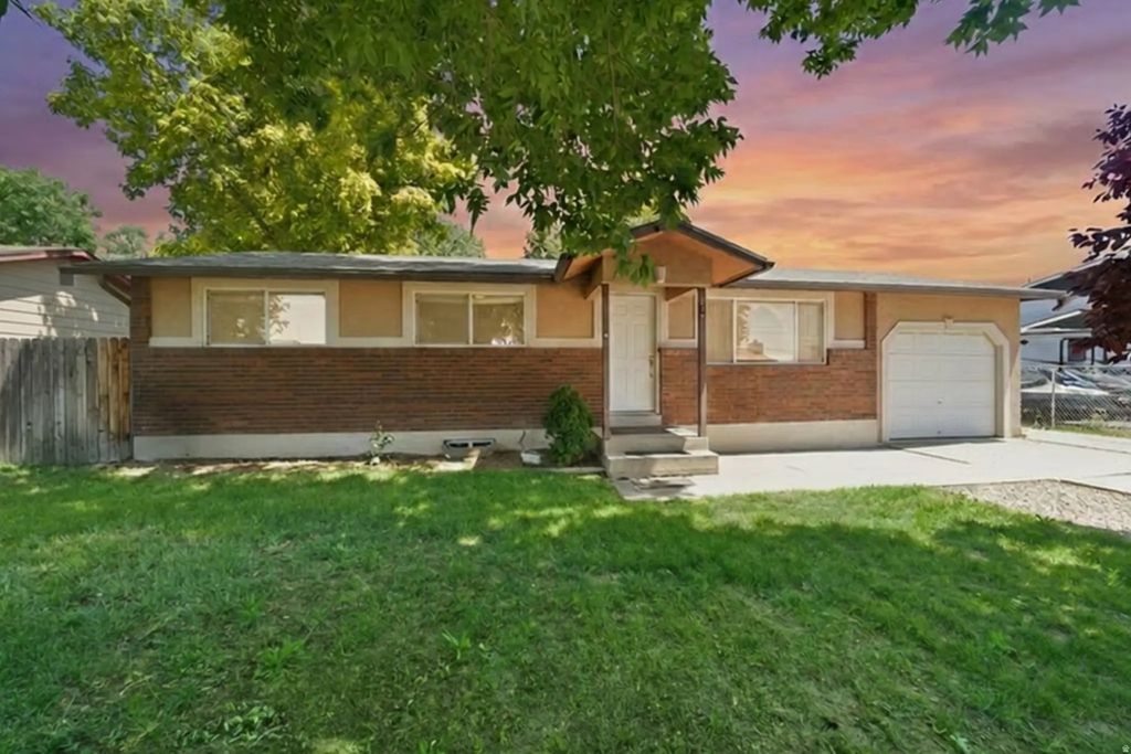 1838 N 1690 W, Layton