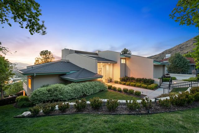 6394 S Canyon Cove Dr, Holladay