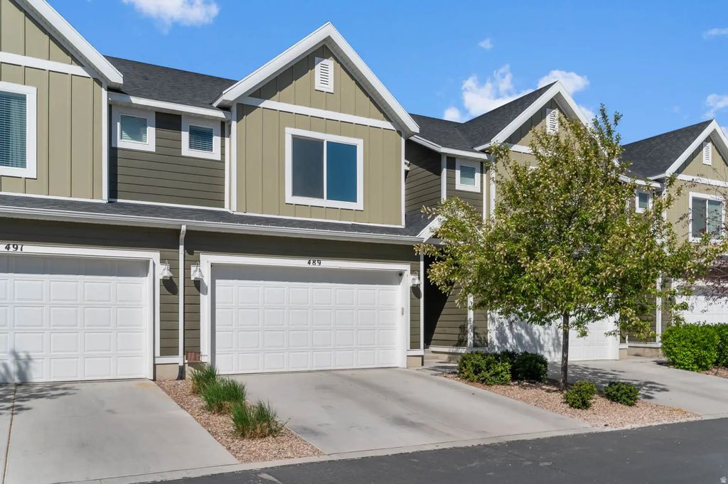 489 S Day Dream Ln, Saratoga Springs