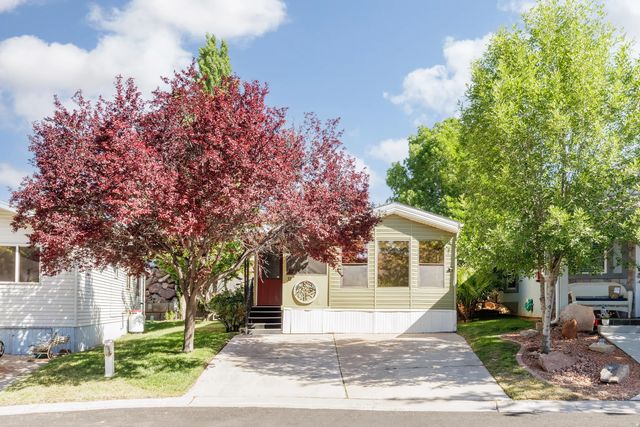 32 Cottonwood Ln, Hurricane