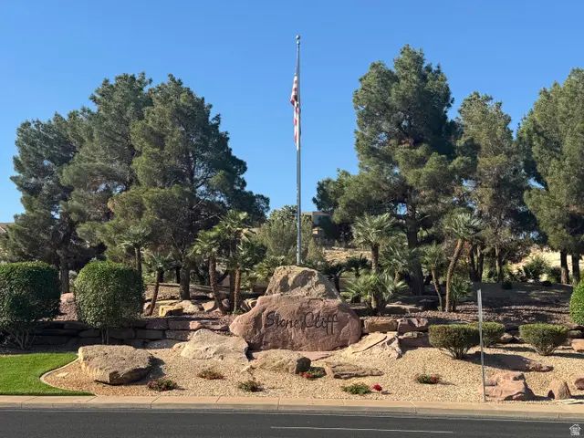 1016 S Pinnacle Dr 1016, St. George