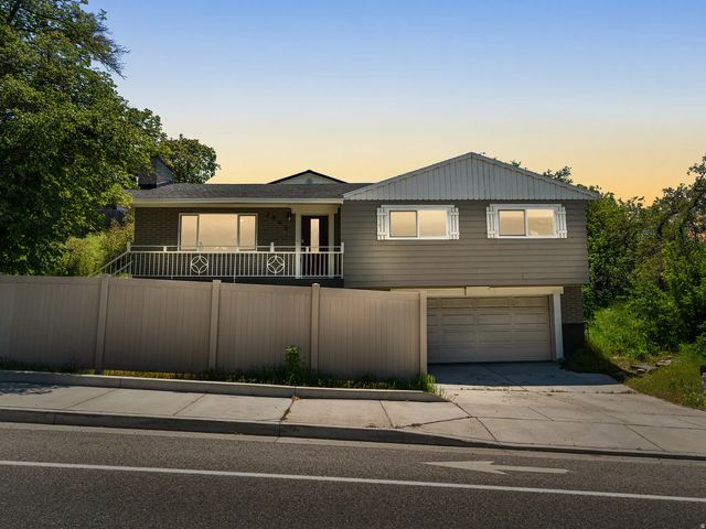 2990 E 3900 S, Holladay