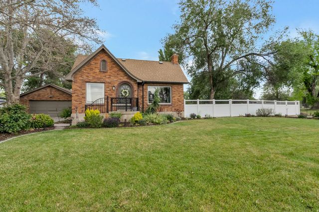 3616 W 300 N, West Point