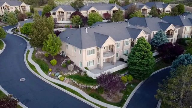 1562 E Fairway Ridge Rd, Draper