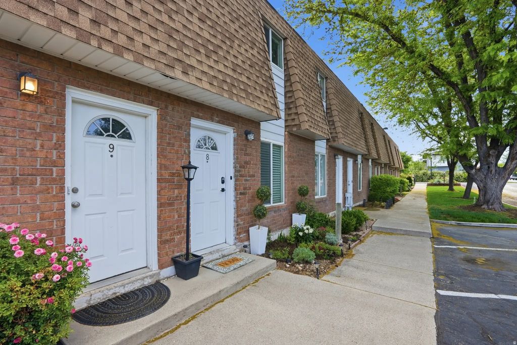 3556 S 900 E 8, Millcreek