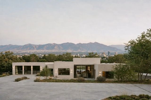 2379 S Cannon Pt Dr, Salt Lake City