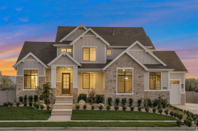 695 W Hidden Farm Dr, Farmington