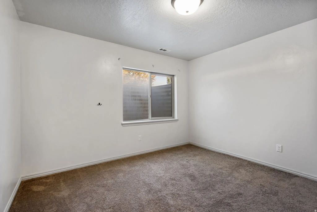 319 W Lariat Blvd, Saratoga Springs
