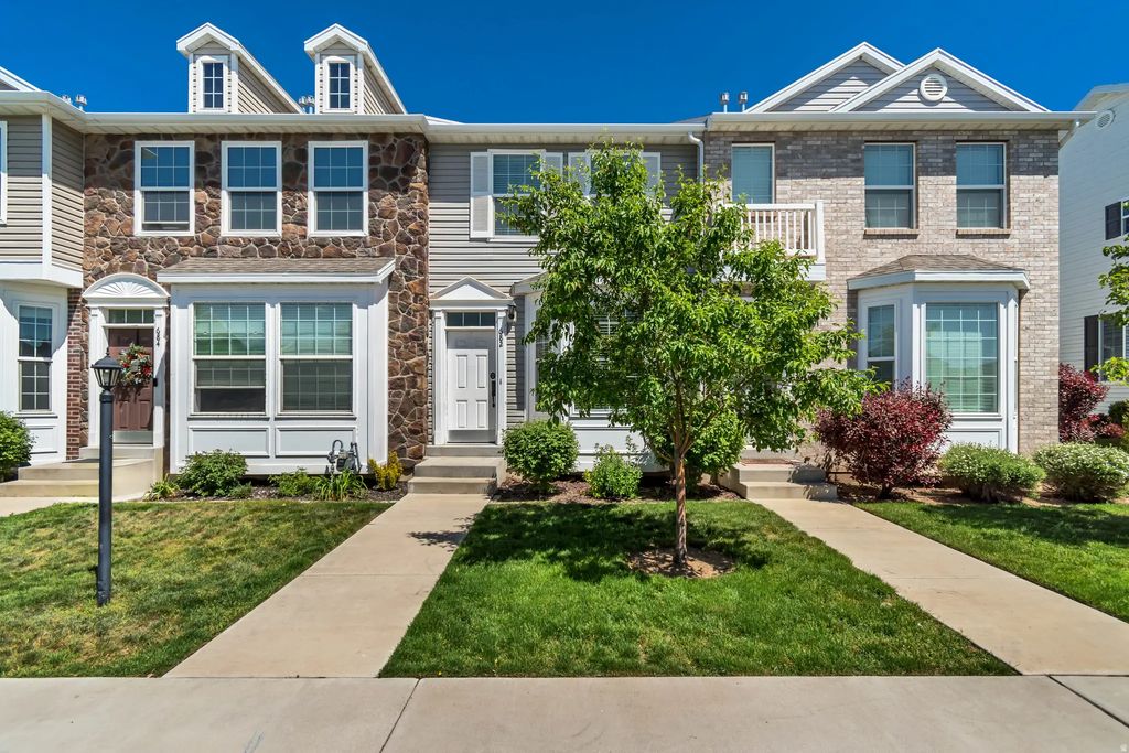 682 N 220 E, Salem