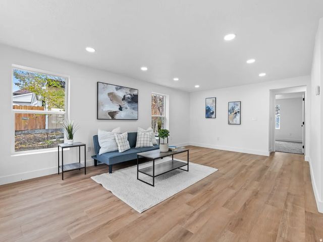 5245 S 900 E, Murray