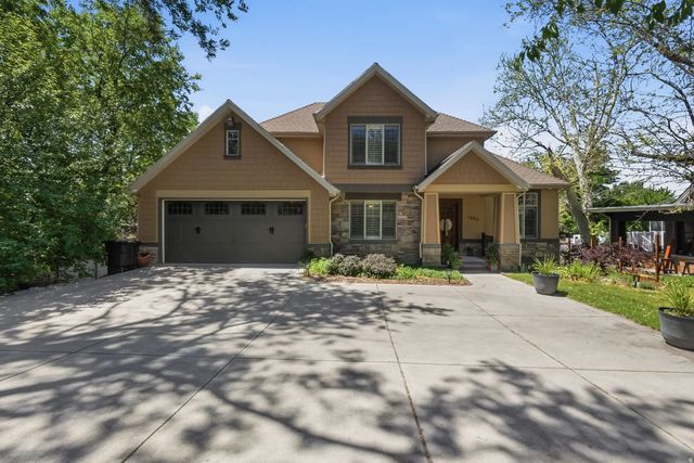 1683 N Main St, Centerville
