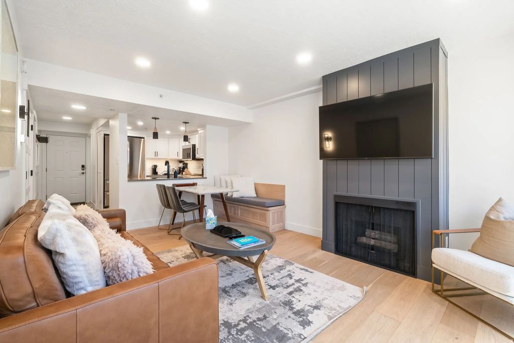 2000 Prospector Ave 206, Park City