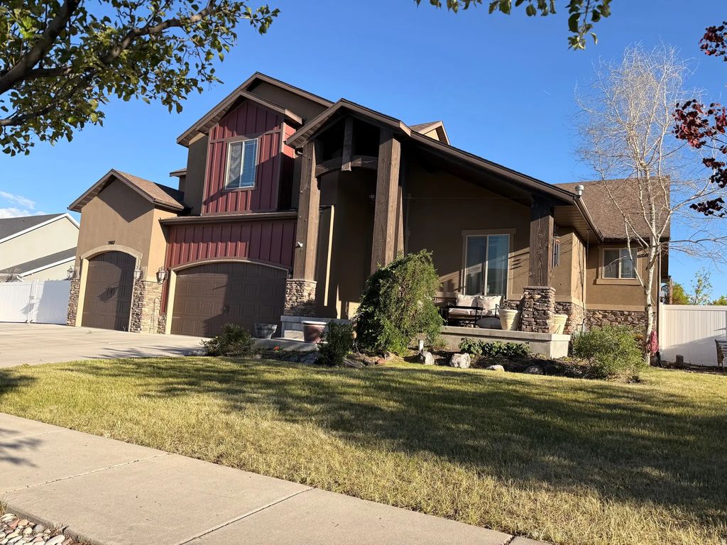 3987 W Deer Mountain Dr, Riverton