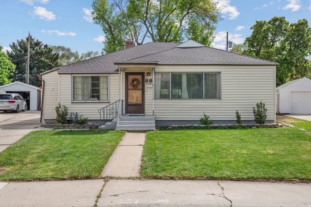 88 C St, Springville