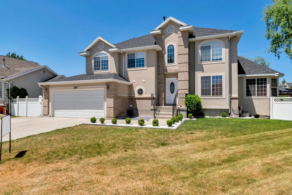 649 E Duck Creek Cir, Murray